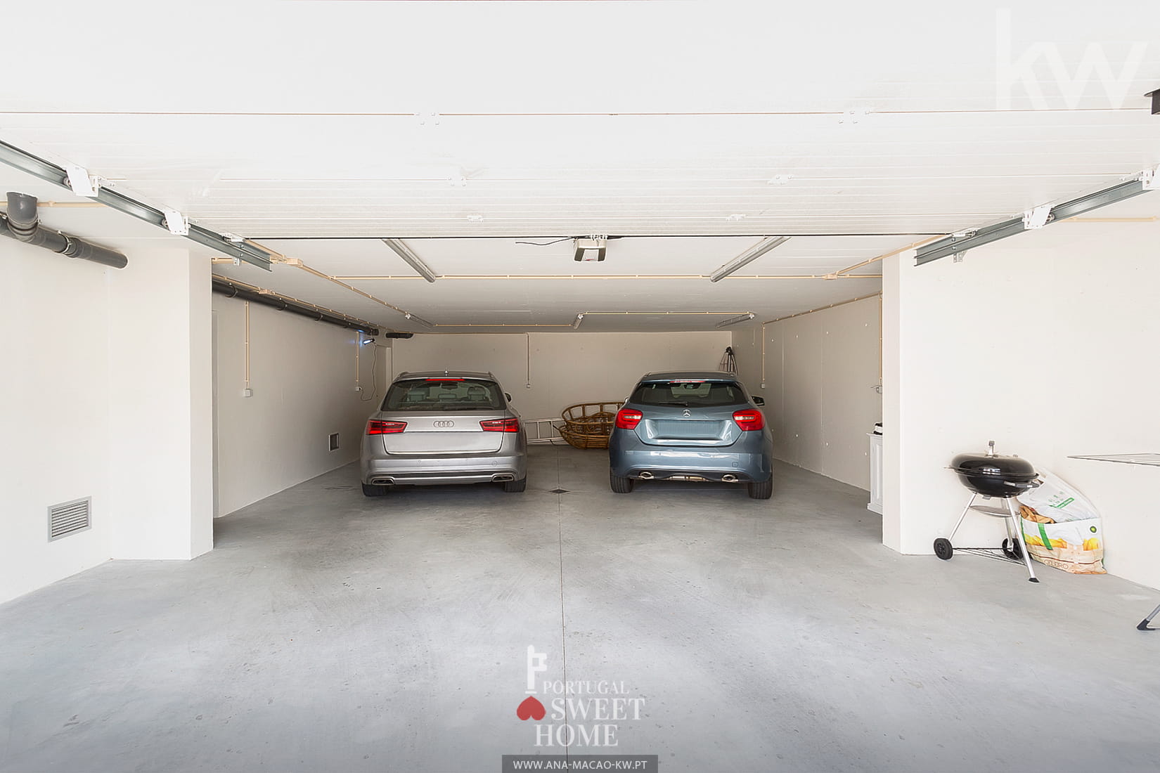 Garage for more than 4 vehicles