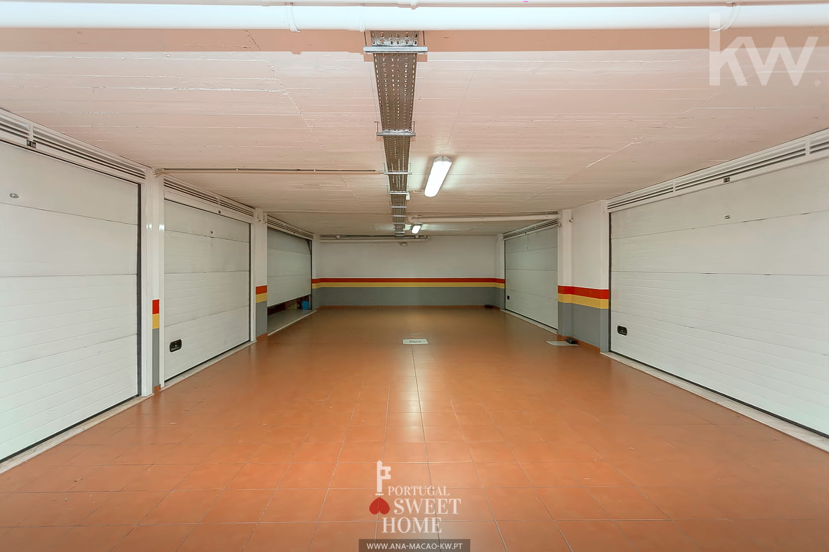 Garagem fechada com 50 m2