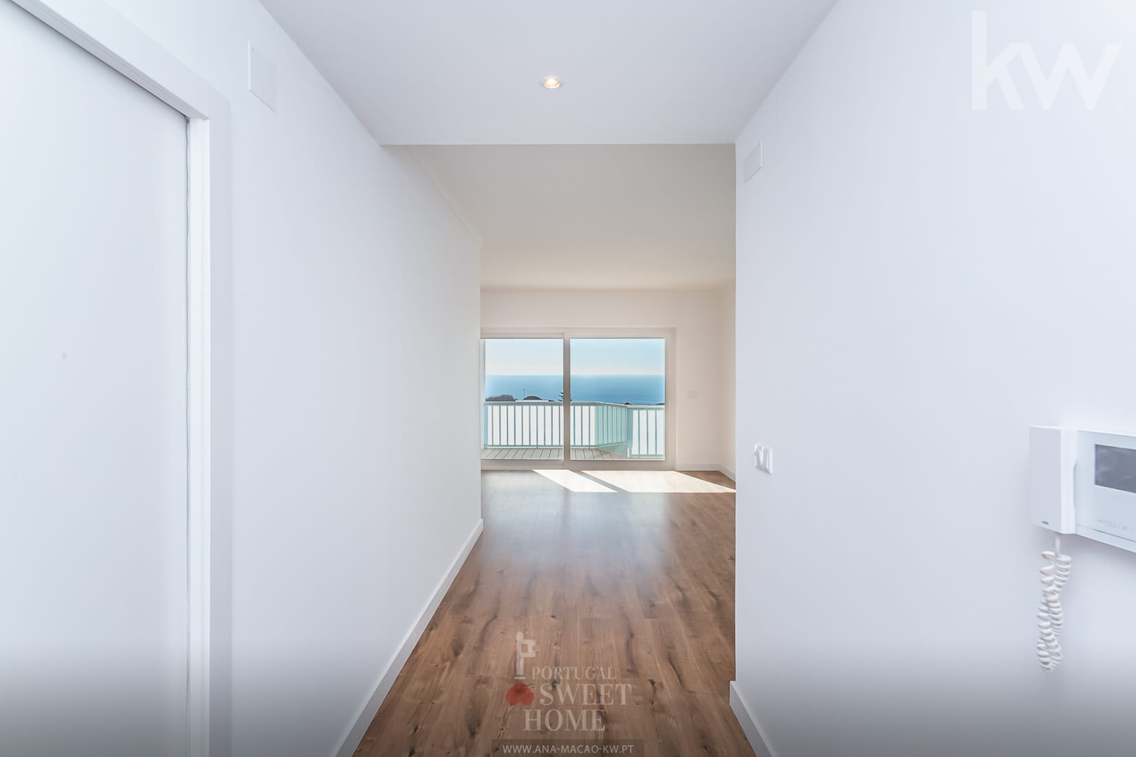 Large room with sea view (22 m2)