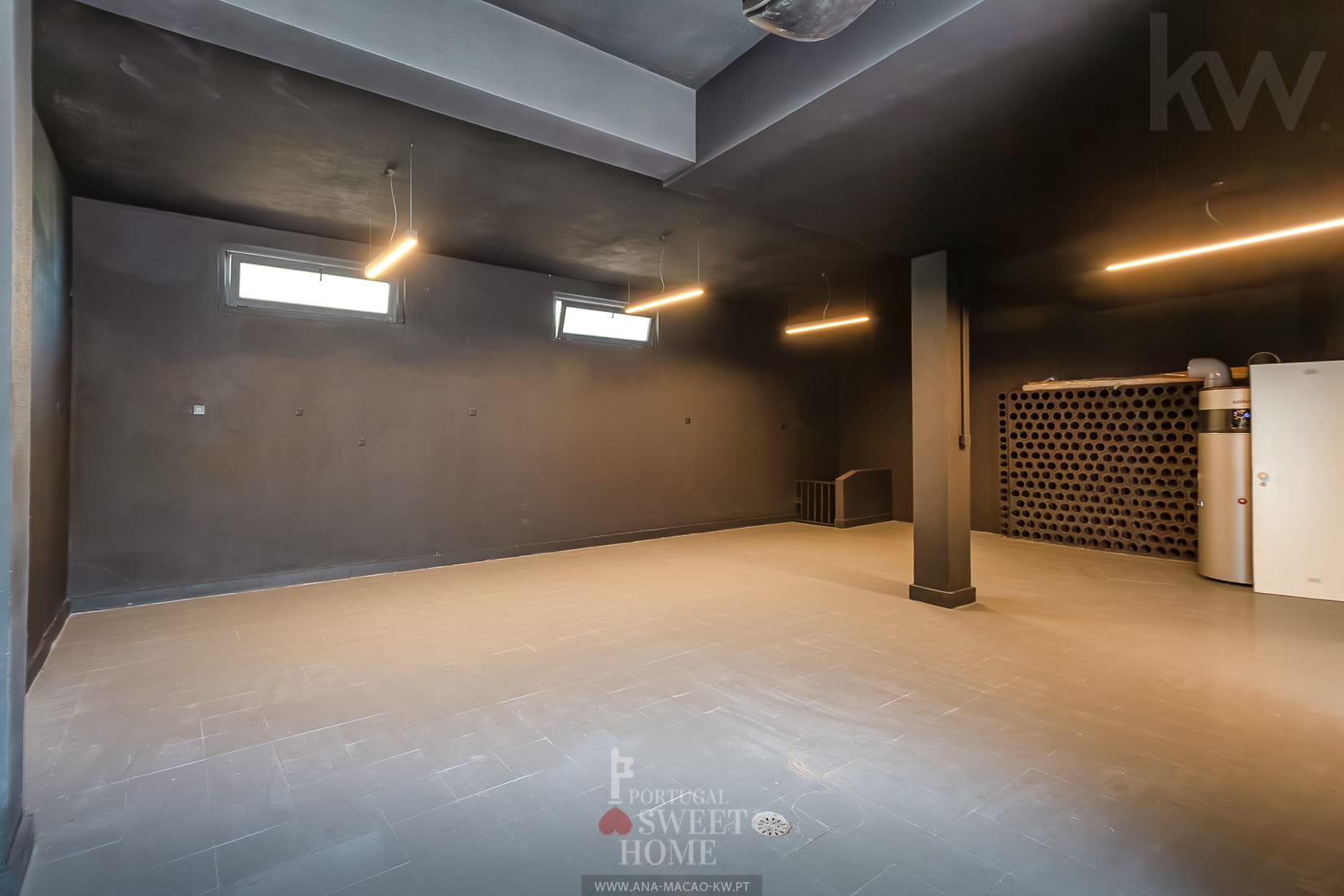 Garage (72 m2) avec espace pour 3 véhicules (