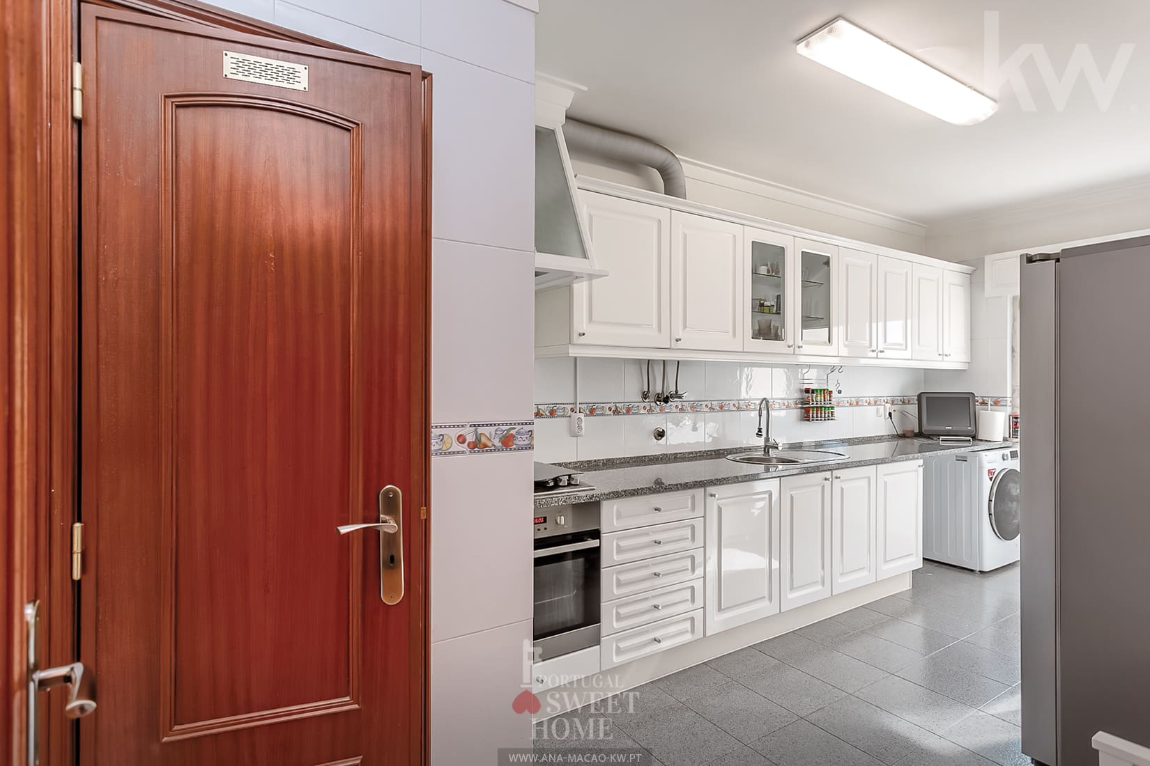 Fully equipped kitchen (12.84 m2)