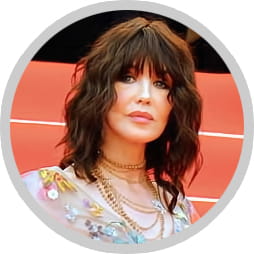 Isabelle Adjani passe de longues périodes dans son appartement à Carcavelos