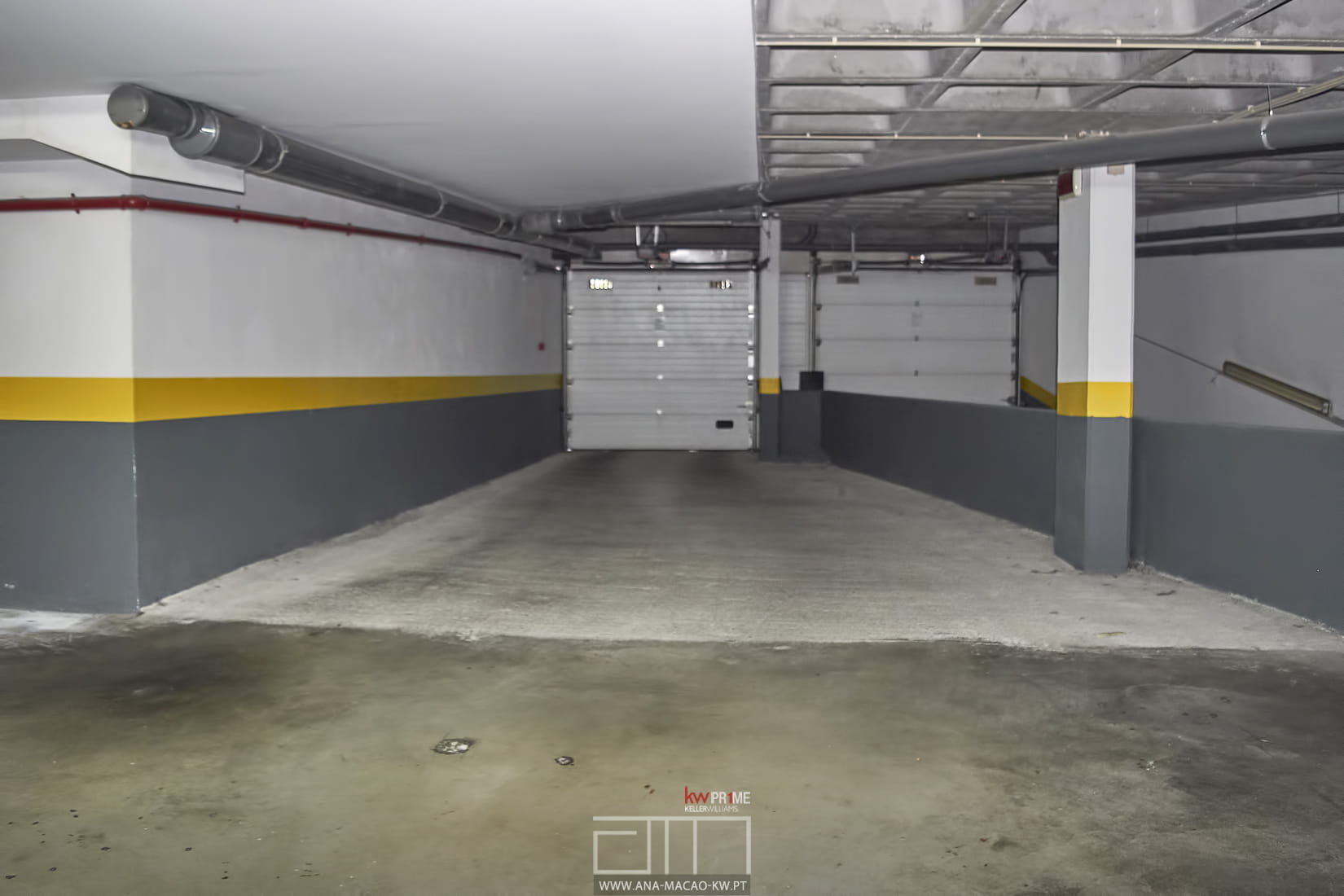 Garagem localizado no piso -1