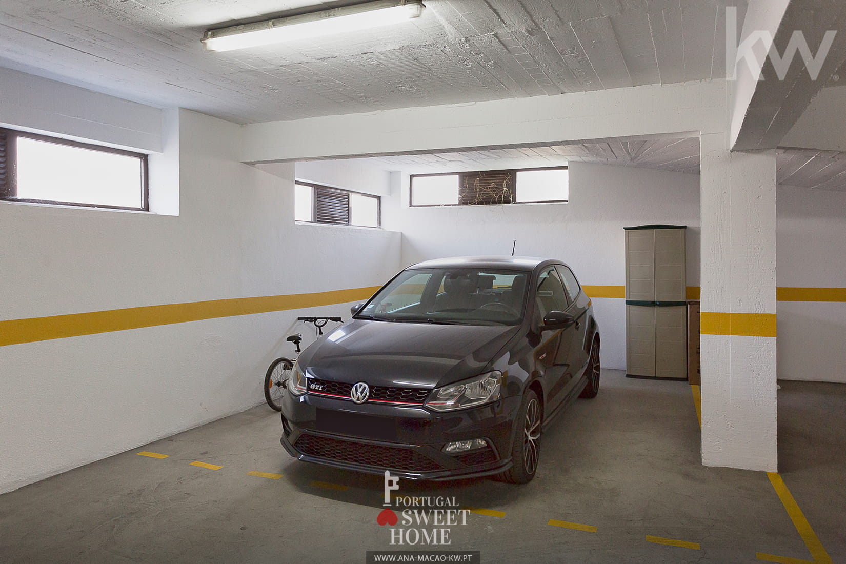 Garagem com 1 lugar de estacionamento