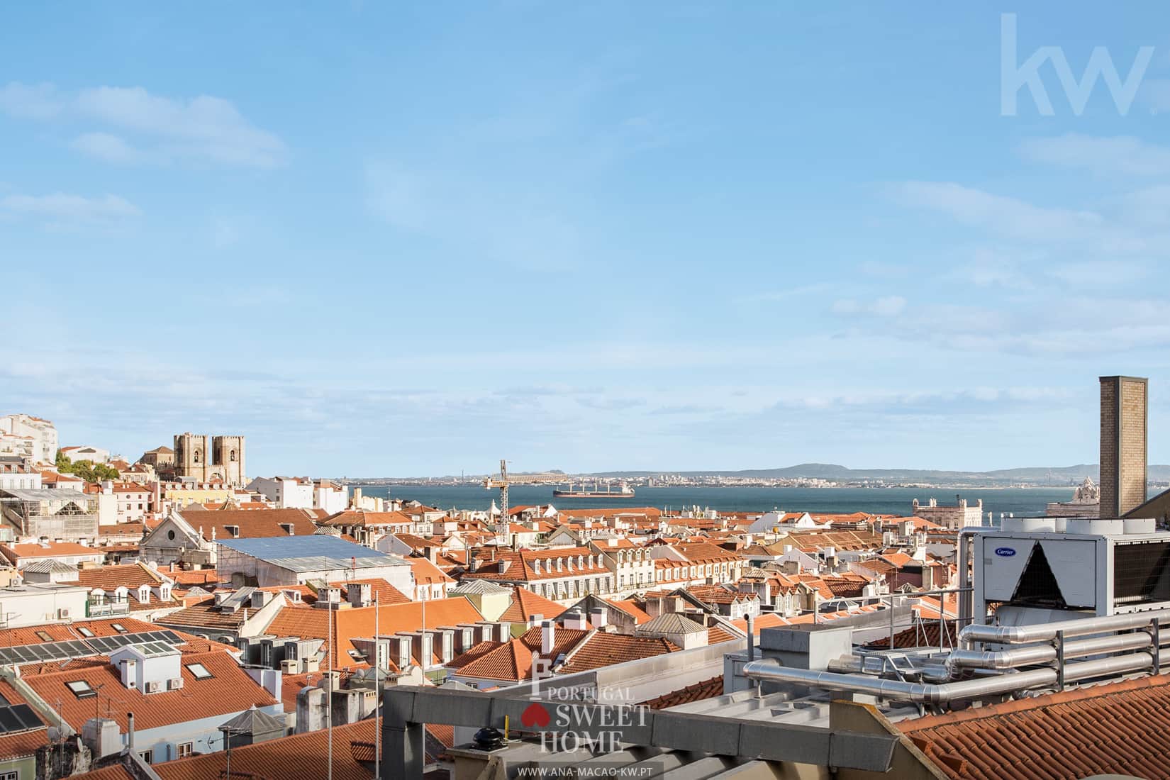 Vista sobre Lisboa, a partir do miradouro de Santa Justa