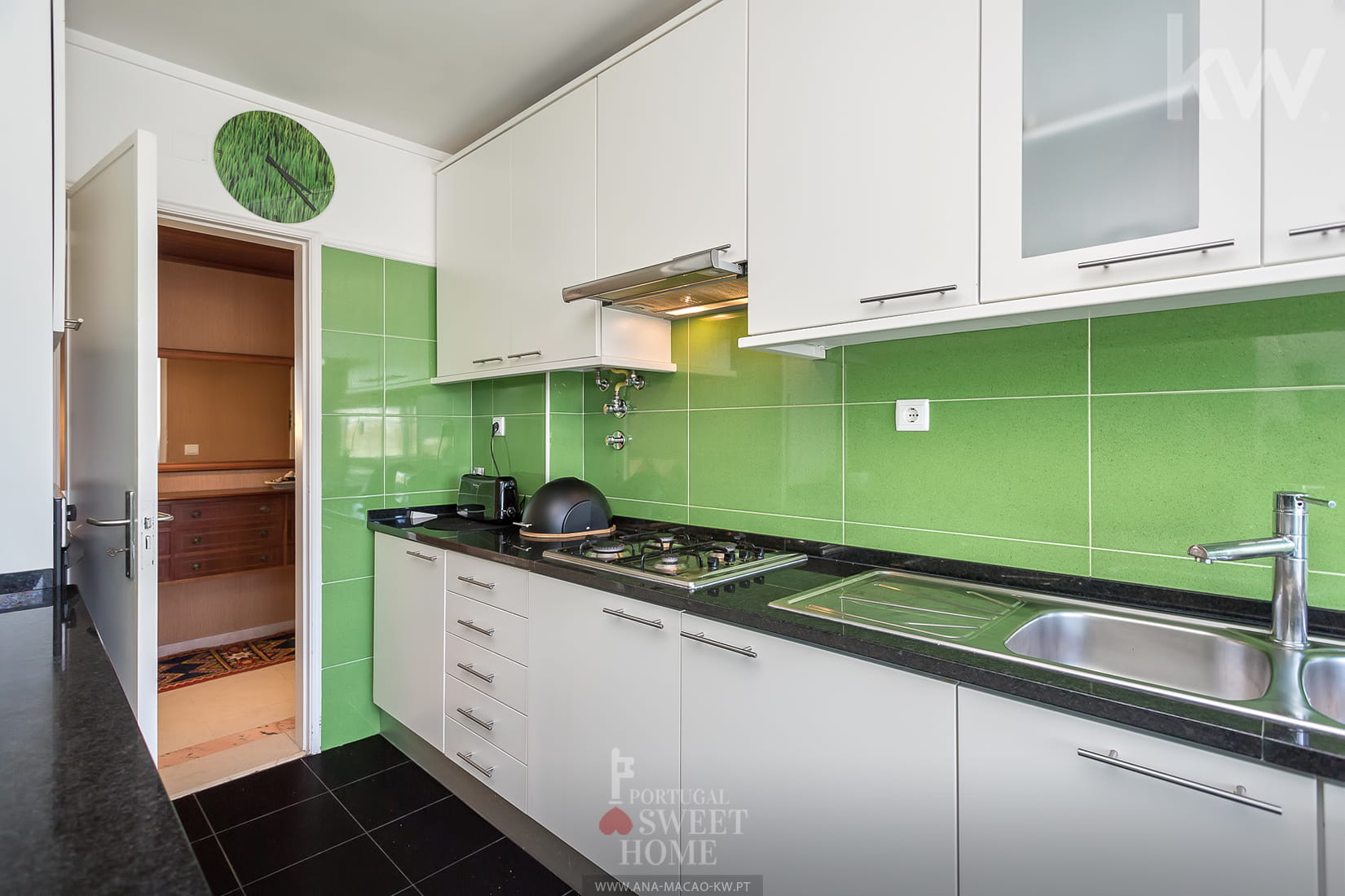 Equipped kitchen (11 m²)