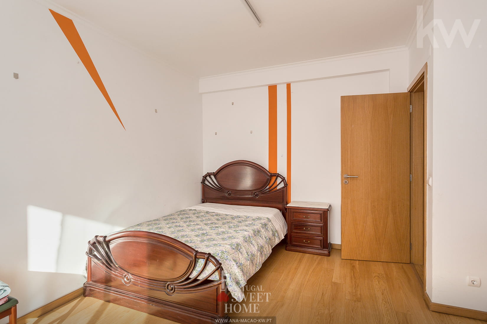 Bedroom / Office (14 m²) on the 0th floor, with access to the terrace