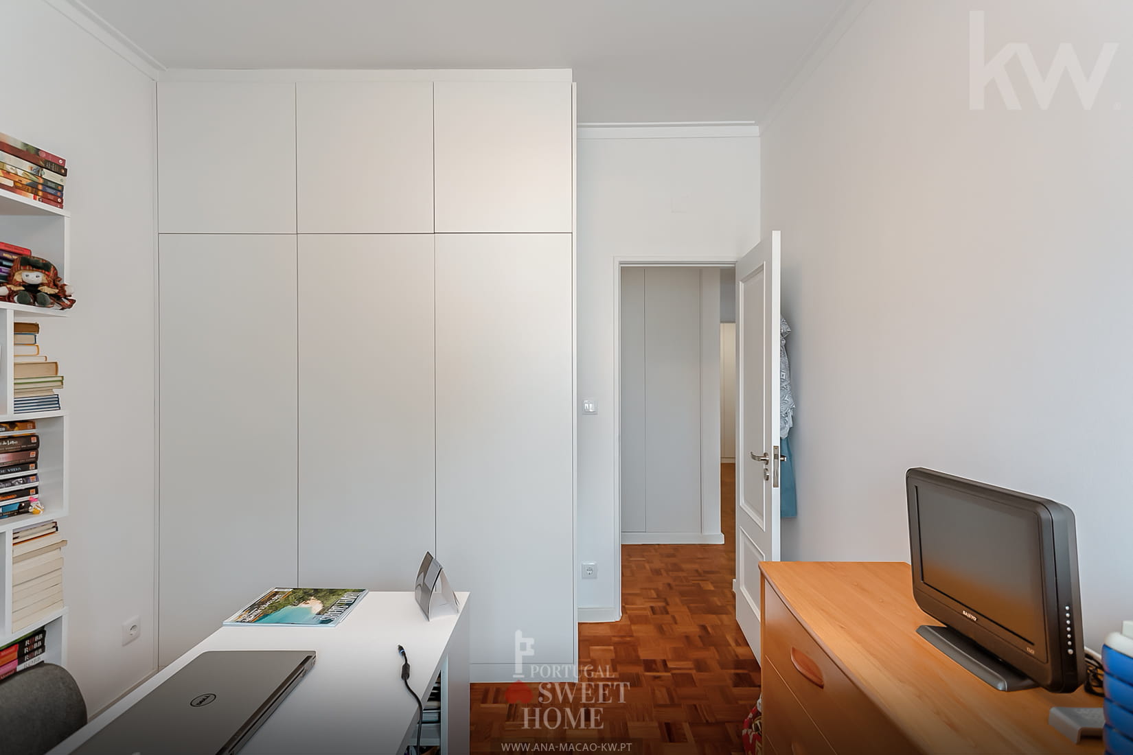 Second bedroom (10.9 m²)