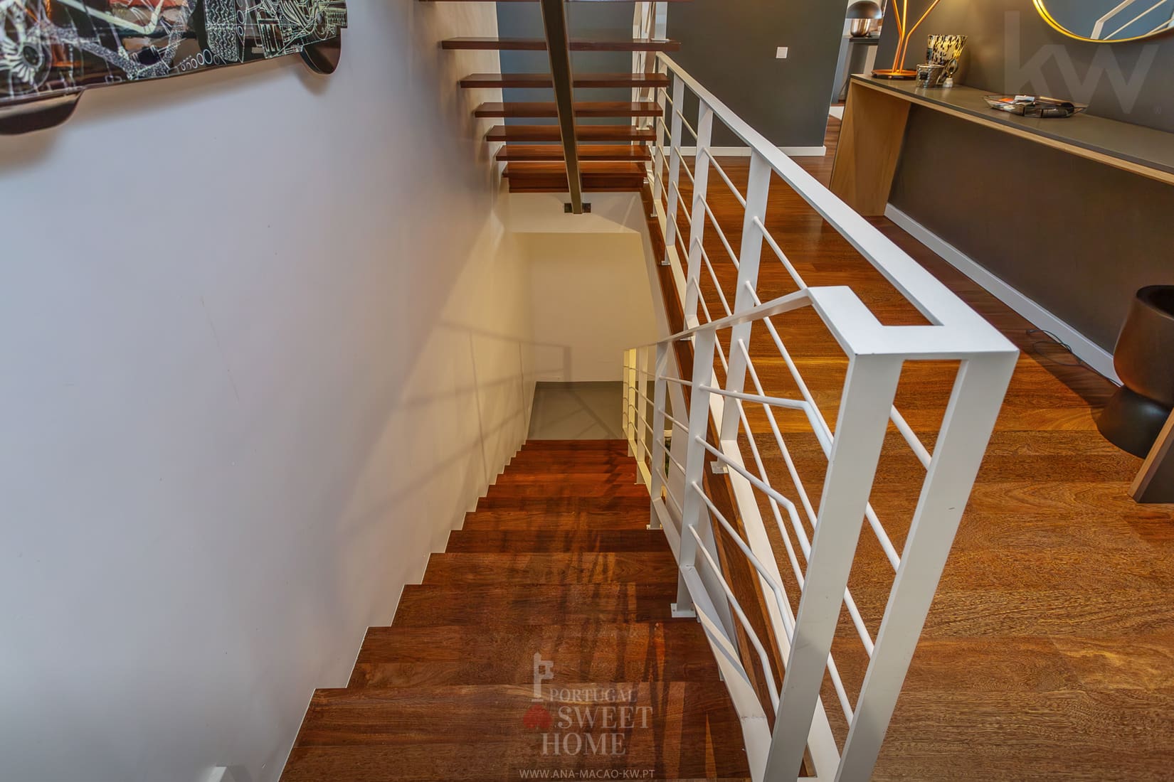 Escadaria d acesso ao piso superior