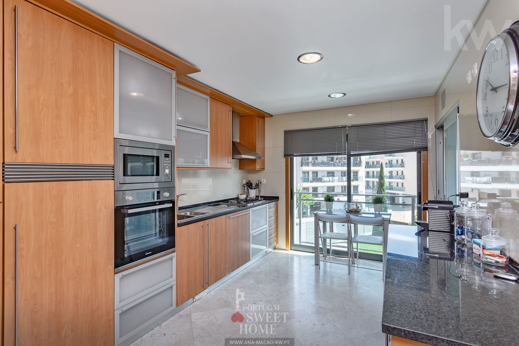 Equipped kitchen (13.3 m²) with laundry