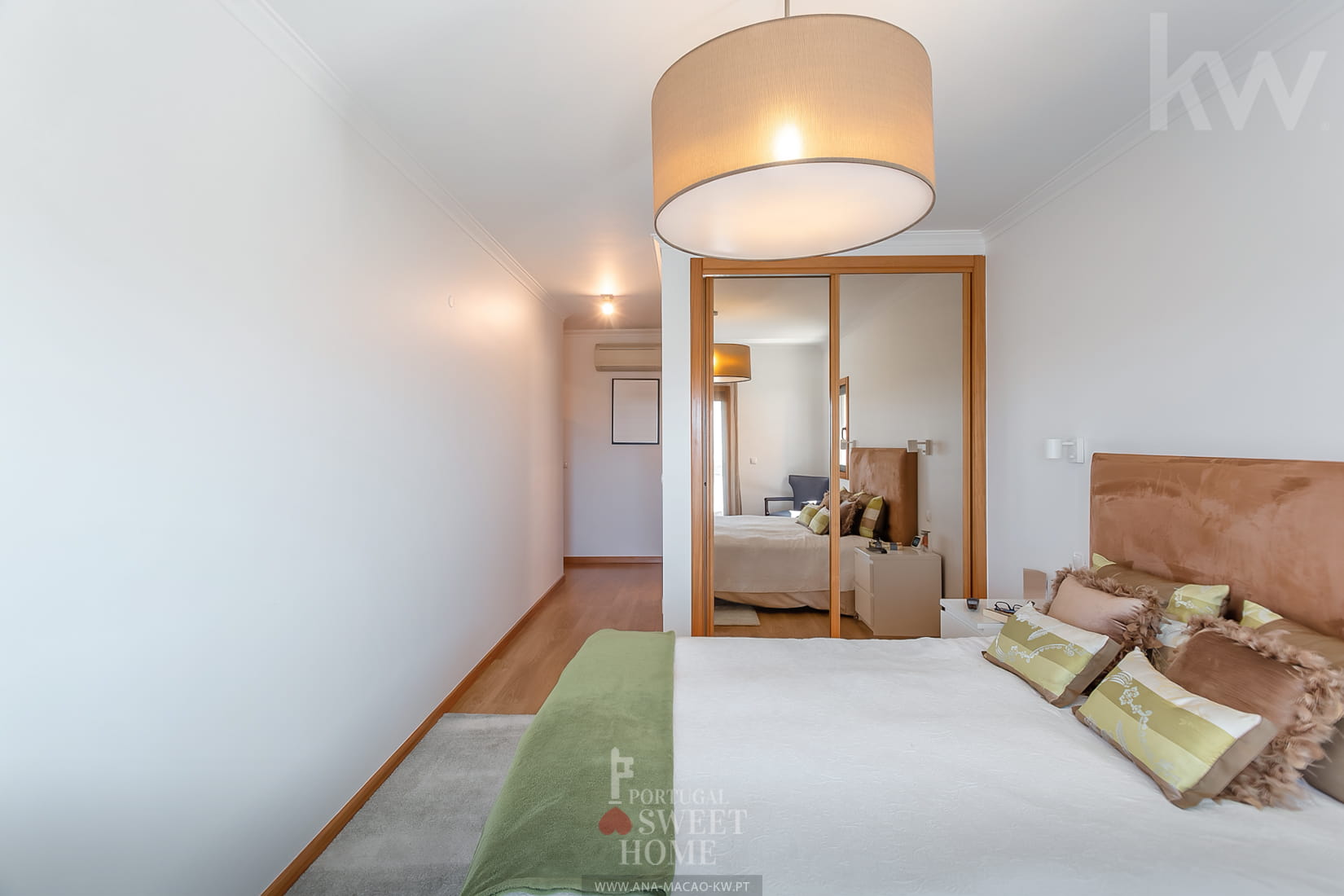 Suite espaçosa  (20,4 m²), com closet e WC (4,35 m²)