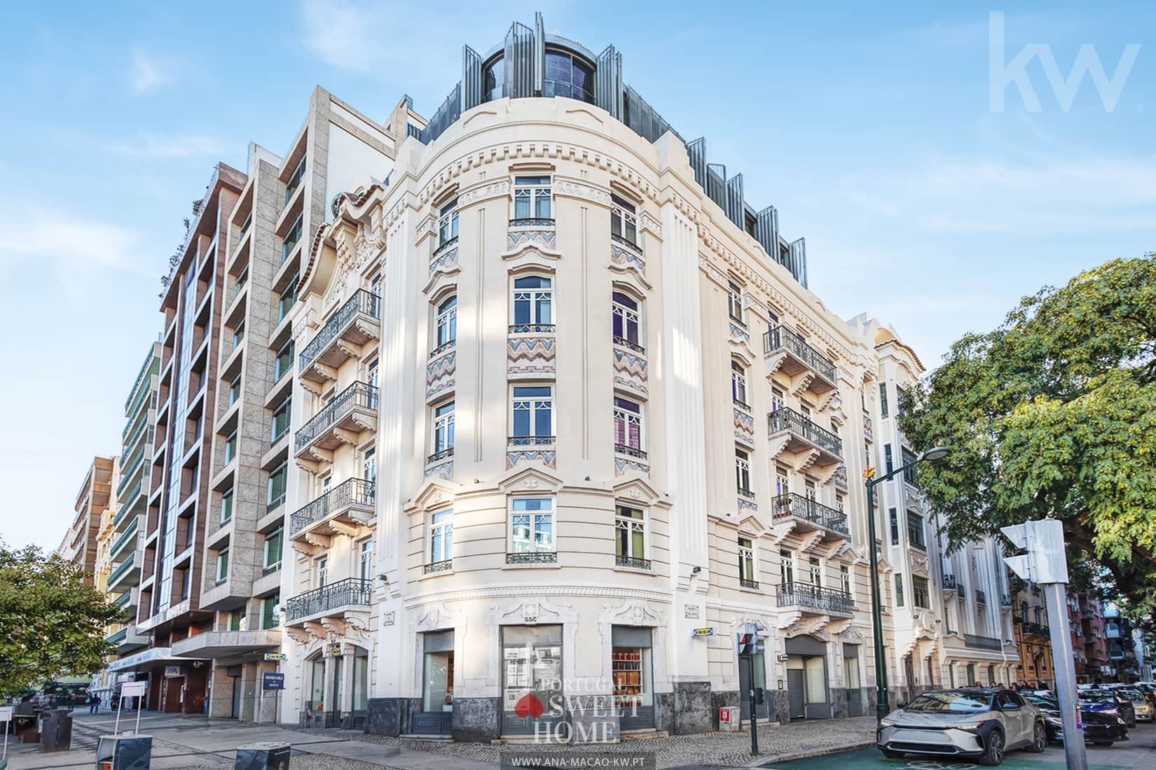 Luxurious 3+1 bedroom penthouse with rooftop on Avenida da República