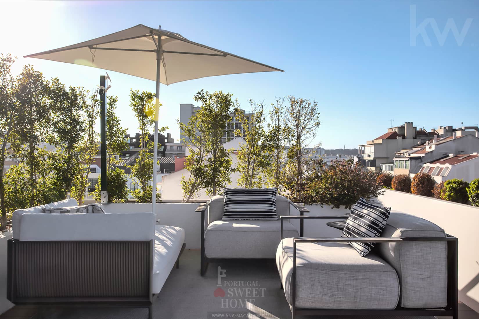 Rooftop recreation area