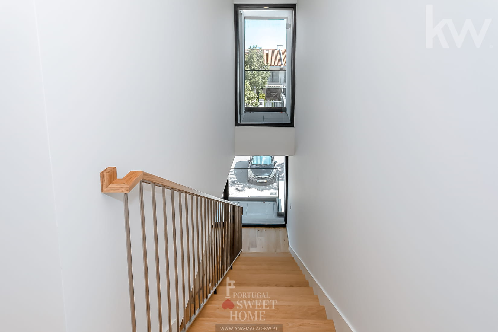 Escalier menant au 1er étage