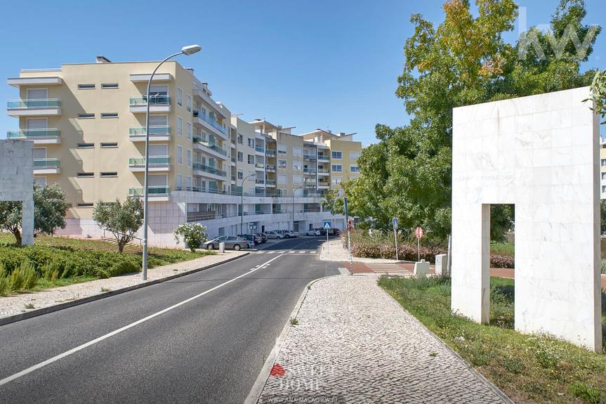 Appartement 1 chambre avec 99 m2 à Oeiras Forum