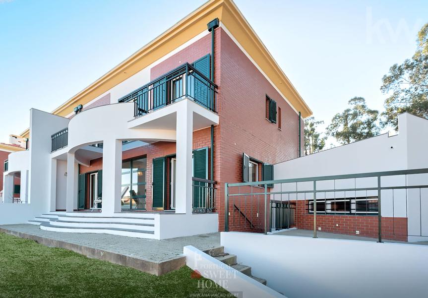 4 bedroom villa with garden, next to Oeiras Golf & Residence