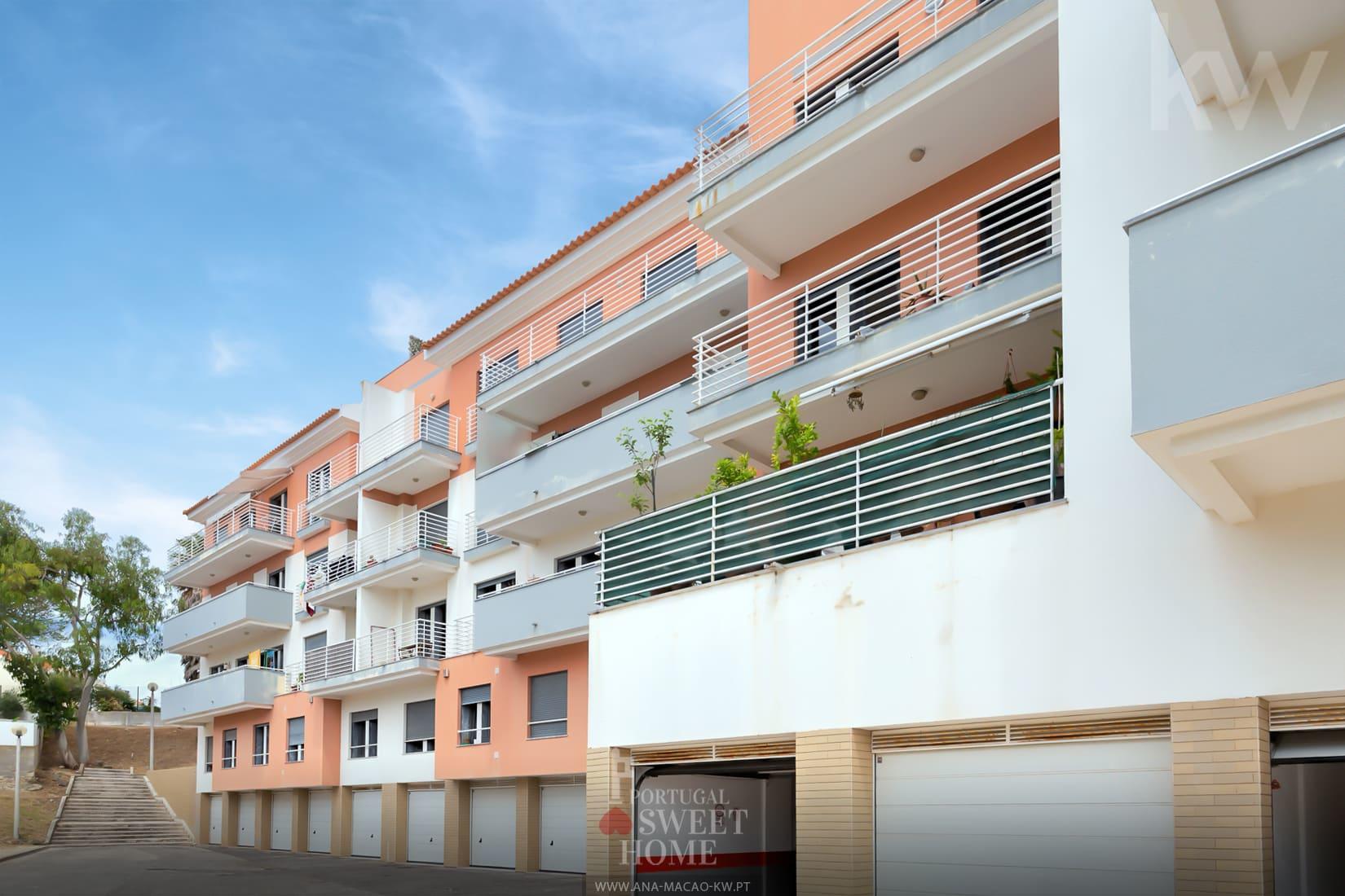 São Domingos de Rana, appartement de 2 chambres avec Box, en bon état