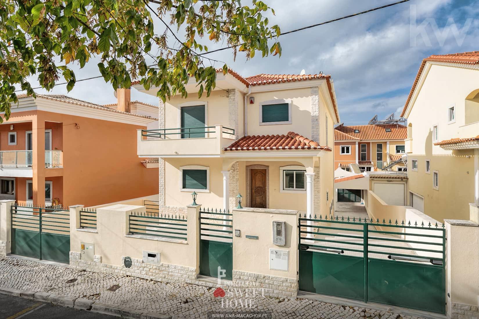 São Domingos de Rana - Villa de 3+2 chambres avec piscine