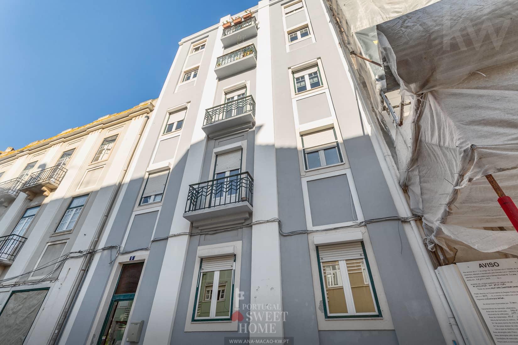 Lisbonne, Sete Rios - Appartement de 3+1 chambres entièrement rénové, à vendre
