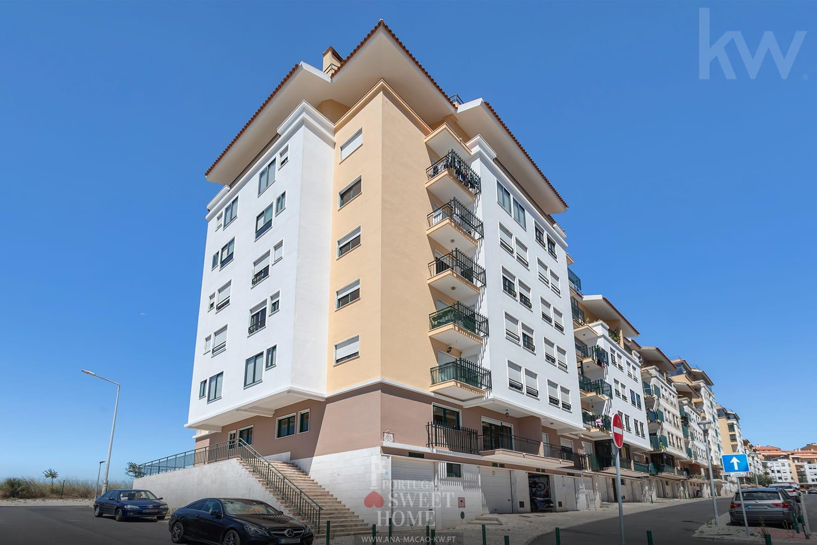 Massamá Norte - Apartamento T3 parcialmente mobilado
