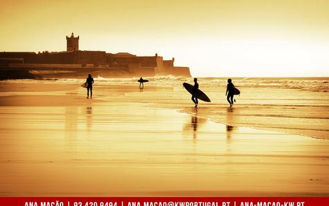 Carcavelos beach