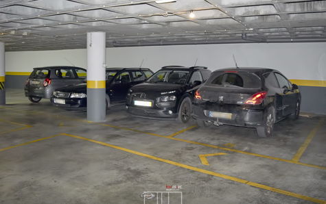 Garagem com 1 lugar de parqueamento