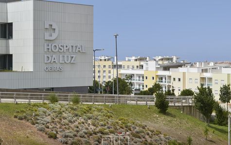 Hospital da Luz next to the Oeiras Forum