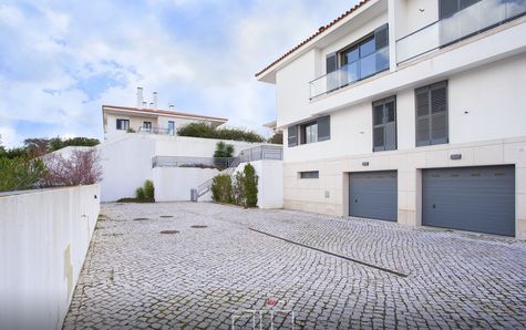 Garage entrance for 2 cars