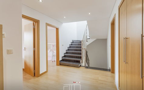 Upper floor hallway