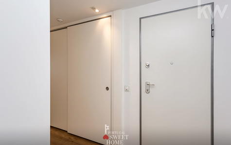 Armored entrance door