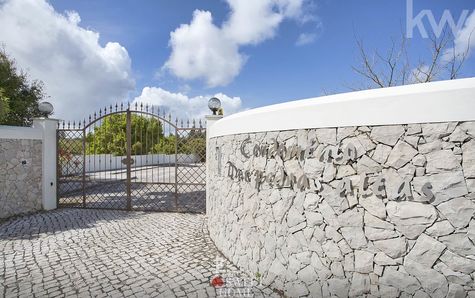 Entrance of the Pedras Altas Condominium