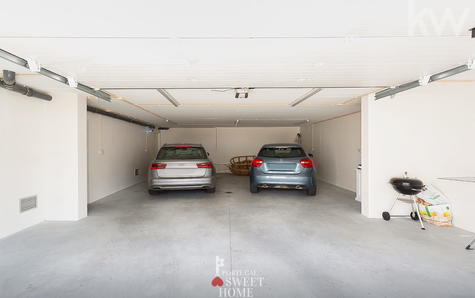Garage (4 cars)