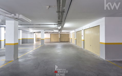 Box and parking place in condo garage