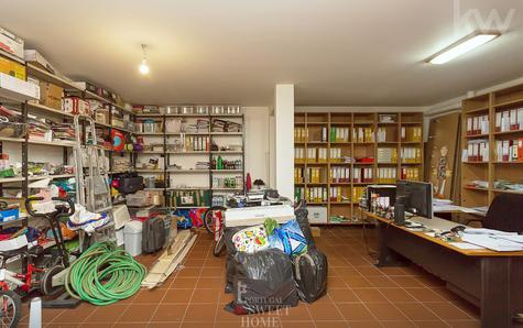 Garage with 60 m2