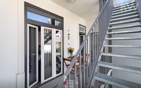 Balcony with access to the terrace