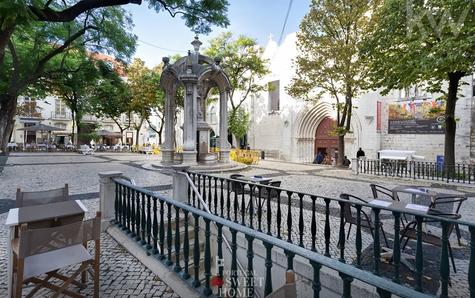 Largo do Carmo, next to the apartment