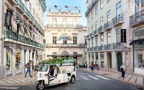 View of Armazéns do Chiado, in the neighborhood