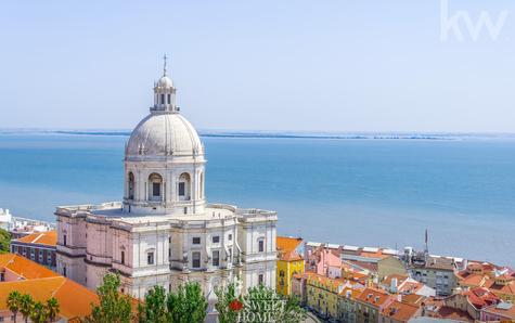 Vista do Panteão Nacional, perto da localização do imóvel