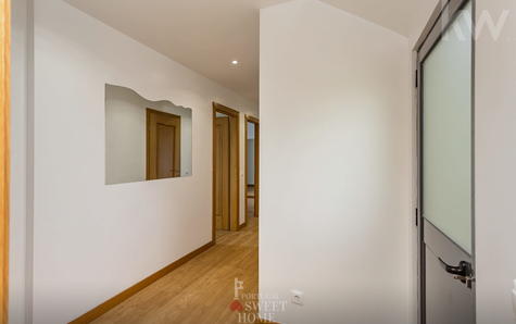 Corridor and access to the terrace