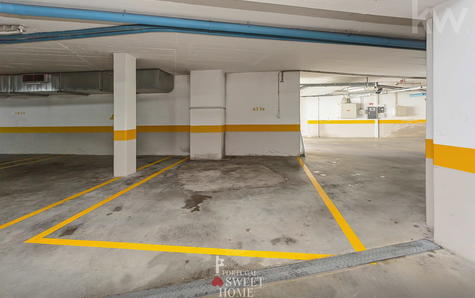 Lugar de parqueamento p/1 viatura (60m2)