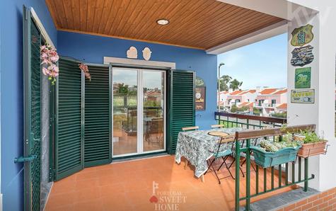 Terrasse communiquant avec la cuisine et le salon