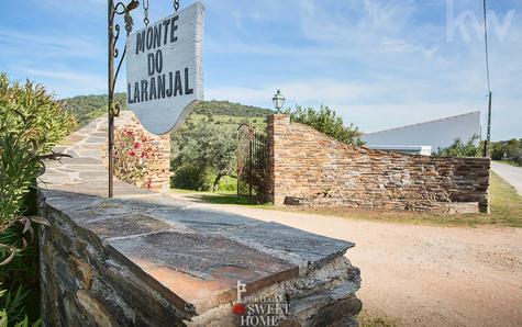 Entrance to Monte do Laranjal