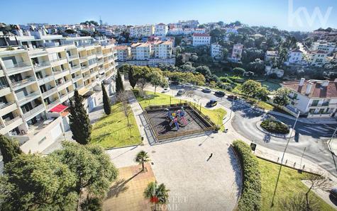 Vista do parque infantil e do jardim junto ao empreendimento