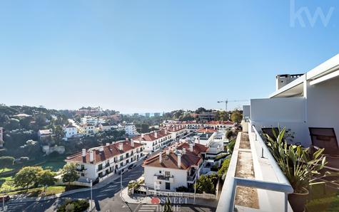 Sea view, on the large roof terrace (20.2 m²)