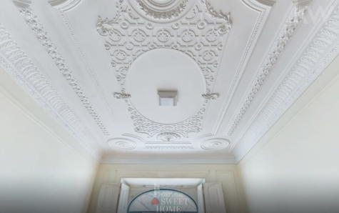 Détail du plafond travaillé