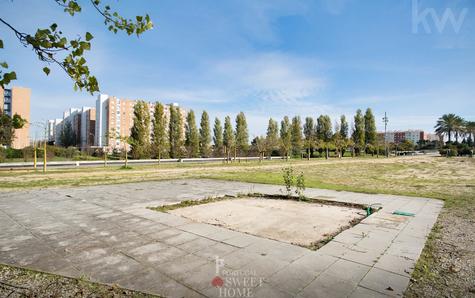 Surrounding green areas Parque das Quintas das Conchas and Lilases