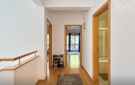 1st floor corridor