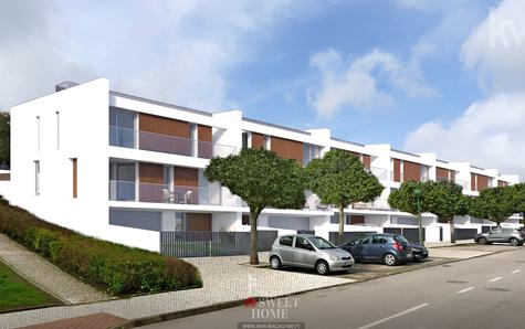 Facade of Oeiras Townhouses (project)