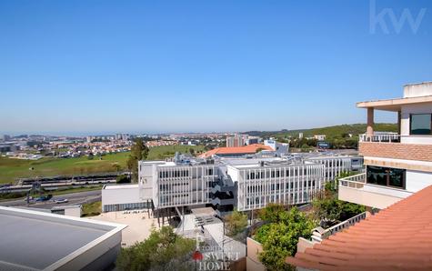 View to the Serra de Monsanto and Rio view