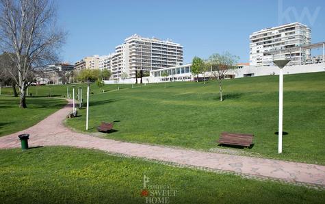 Commander Julio Ferraz Park